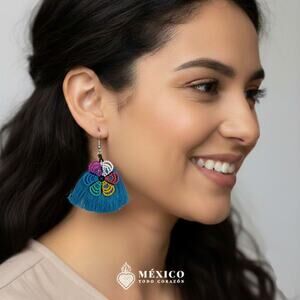 Mexican earrings Blue desing 3 x 2 inches chaquira